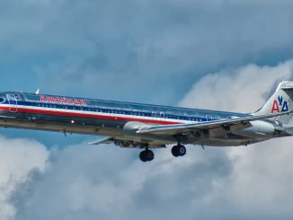 American Airlines MD-80