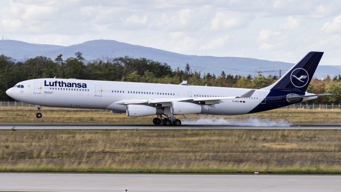 Lufthansa Airbus A340-300